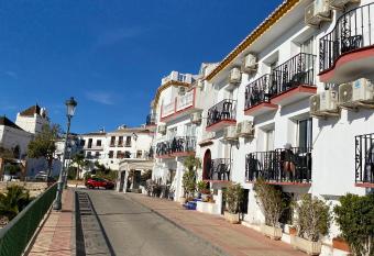 Apartamentos Balc  n de Maro has Balcony rooms