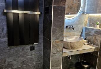 Apartman Biblioteka allows 18 year olds to book a room