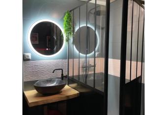 PopCorn&Netflix allows 18 year olds to book a room