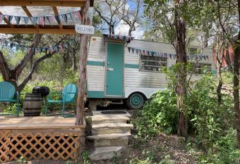 Shasta on Hamilton Creek has Balcony rooms