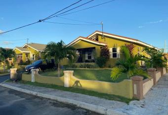 Modern Luxury King Palace QPP allows 18 year olds to book a room