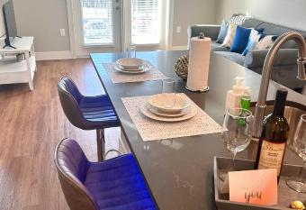 1 Br/Luxury Suite/Pool/Cozy Suite/Near Shopping has Balcony rooms