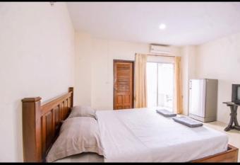 We Residence Studio allows 18 year olds to book a room