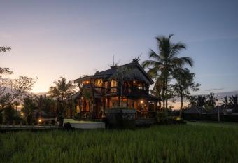 Villa Lignea has Balcony rooms