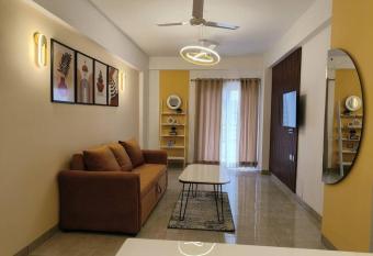 The Himalayan Haven- Luxury 1 BHK Apartment has Balcony rooms