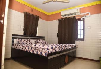 Hotel City Inn allows 18 year olds to book a room