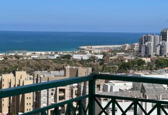          4                                             has Balcony rooms