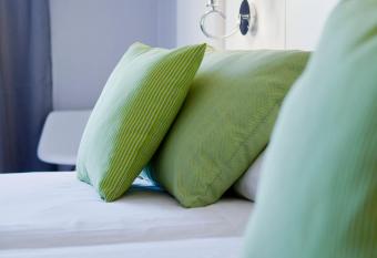 Mir Octavio allows 18 year olds to book a room