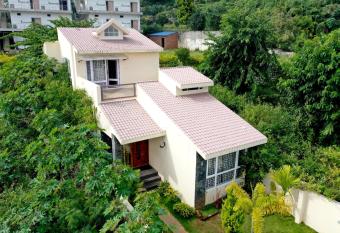 Nest Villa Yelagiri By Lexstays has Balcony rooms