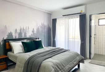 Condo close to MRT Bang Krasor and Koh Kret. has Balcony rooms