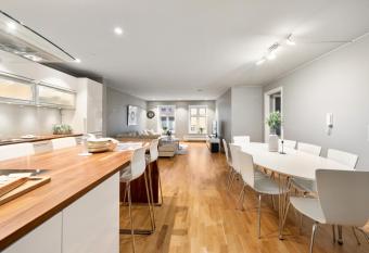 Fl  yen Lux Apartment allows 18 year olds to book a room