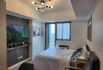 Amenity View Studio Azure North has Balcony rooms