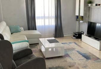 Villa Amore mio de lujo con piscina privada y jardin has Balcony rooms