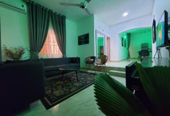 Onyia s Residence has Balcony rooms