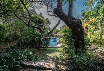 Canto de Aves allows 18 year olds to book a room