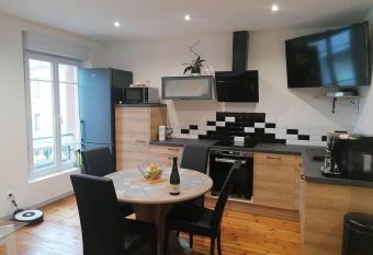 Au bord de Sable allows 18 year olds to book a room