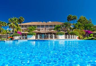 Lindner Hotel Mallorca Portals Nous, part of JdV by Hyatt allows 18 year olds to book a room