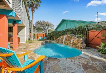 Heated Pool Steps To Beach Family Amp Dog Friendly has Balcony rooms