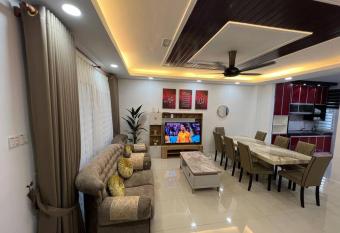 Homestay Damai Kota Seribong - Kota Bharu allows 18 year olds to book a room