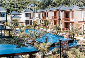 Palm Bay Resort Phu Quoc allows 18 year olds to book a room