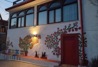 Guesthouse Doxa with traditional character allows 18 year olds to book a room