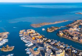 El Gouna Sea & Garden Elite Villa s & Apartment s Private Residence - Hurghada allows 18 year olds to book a room