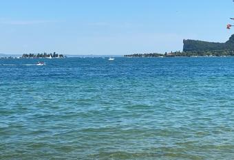 Casa vacanze Gardiolina has Balcony rooms