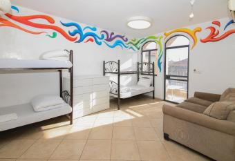 Cozy Jerusalem apartment - Prime Location has Balcony rooms