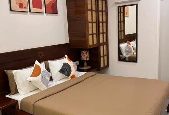 Casa Mel allows 18 year olds to book a room