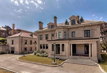 Woolworth Mansion Scranton 8 Bedrooms 20 beds has Balcony rooms