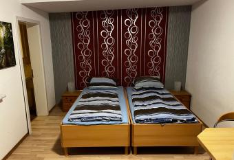 Apartment Bei der Marktkirche allows 18 year olds to book a room