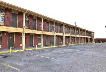 Economy Inn has Smoking rooms