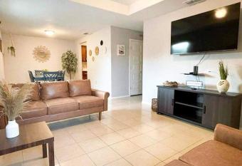 Casa Mezquite. In Downtown Brownsville allows 18 year olds to book a room