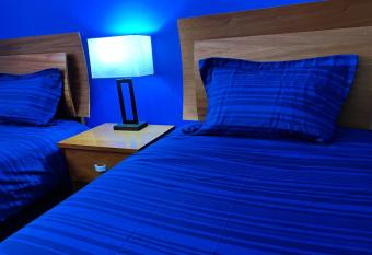 Departamento Consulado allows 18 year olds to book a room