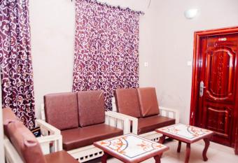 Zenmof Royal Guest House allows 18 year olds to book a room