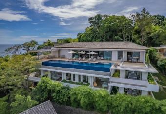 Amara@Samsara Luxury 7 bed villa with stunning sea views. allows 18 year olds to book a room