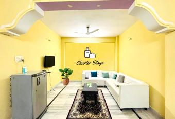 Charter Stays - 3BHk Independent House @ Manikonda has Balcony rooms
