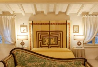 B&B Teodoro allows 18 year olds to book a room