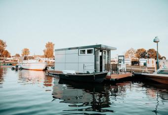 Waterhome 1 allows 18 year olds to book a room