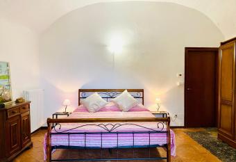 BORGO CAMILLO has Balcony rooms