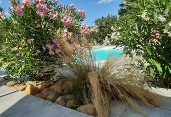 L EN HAUT allows 18 year olds to book a room