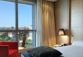 Vincci Frontaura has Balcony rooms