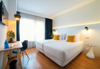 Hotel Cetina Murcia allows 18 year olds to book a room