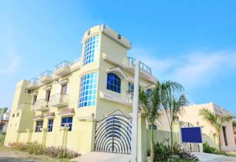 Corbett Wildlife Homestay has Smoking/Balcony rooms