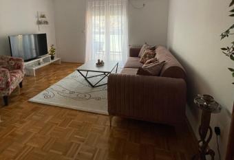 Stan na dan Doboj has Balcony rooms