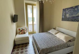 Garibaldi 86 has Balcony rooms