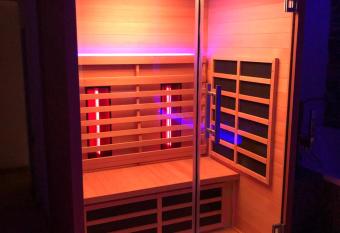 Namur    Mur allows 18 year olds to book a room