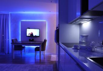 MSM-apartment allows 18 year olds to book a room