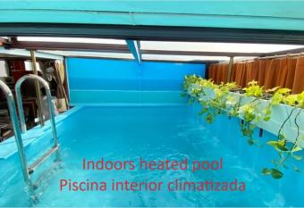 Las Vistas allows 18 year olds to book a room