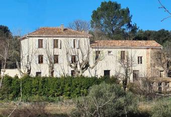 Studio Vintage allows 18 year olds to book a room